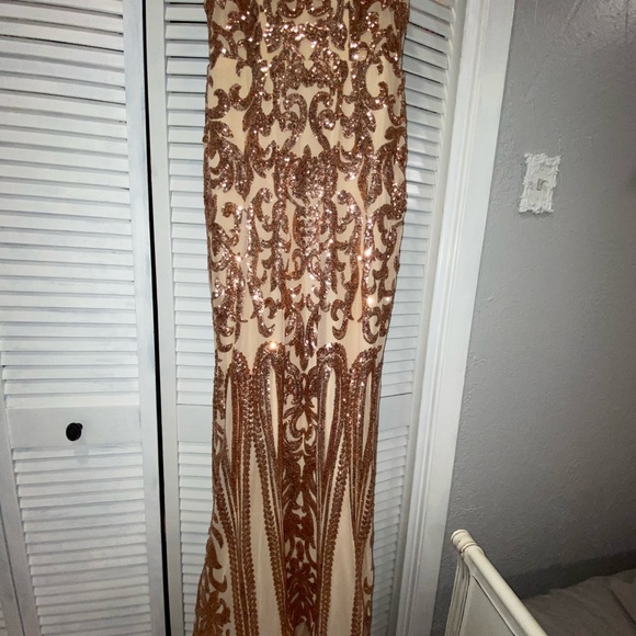 Prom dress from 2020 - Picture 3 of 5